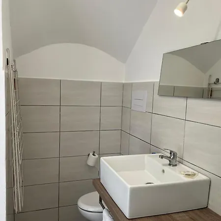 House Victoria Per 8 Persone A نوتو